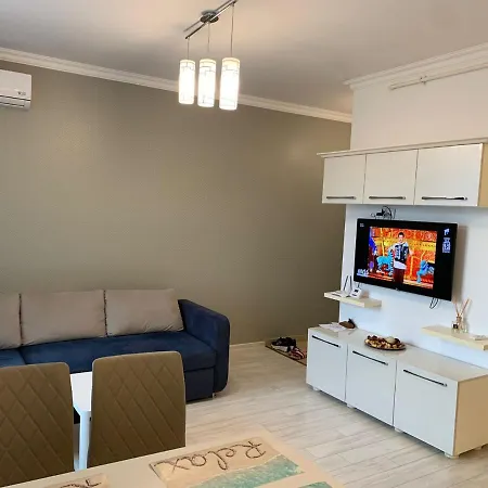Luca Solid Apartment Mamaia