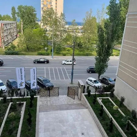 Luca Solid Apartment Mamaia